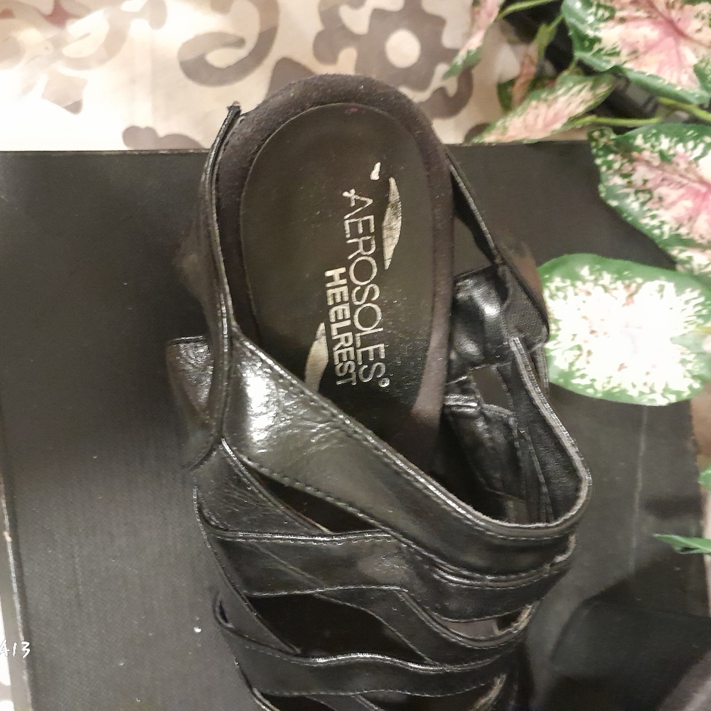 Aerosols shoes